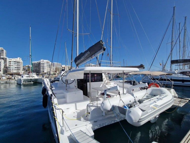 Catamaran rental in Sant Antoni de Portmany - Aventura Aventura 37