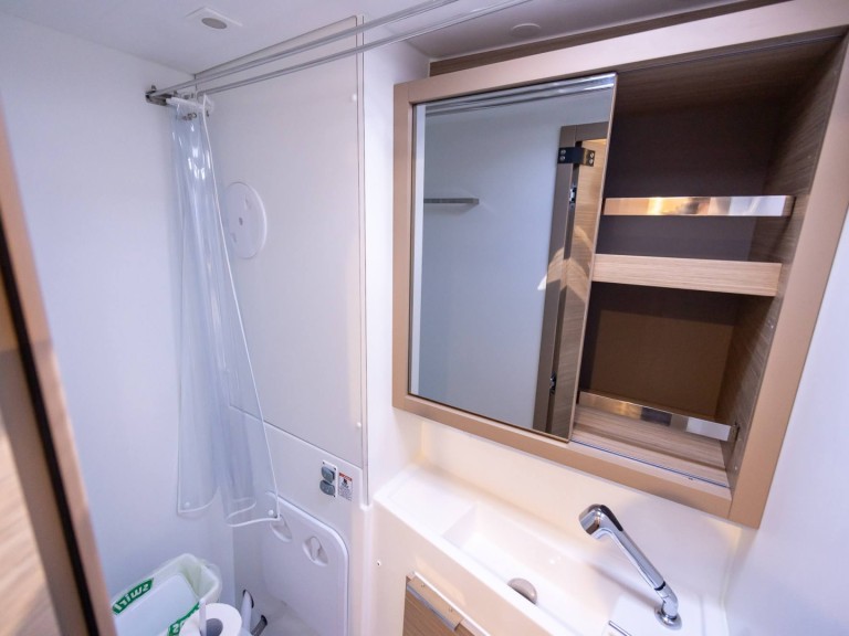 Rent a Lagoon Lagoon 40 Primošten