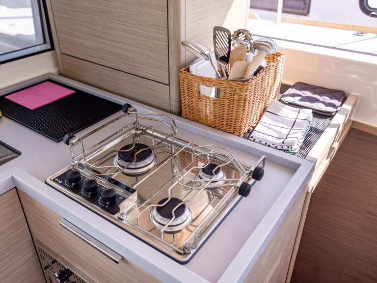 Catamaran rental in Primošten - Lagoon Lagoon 40