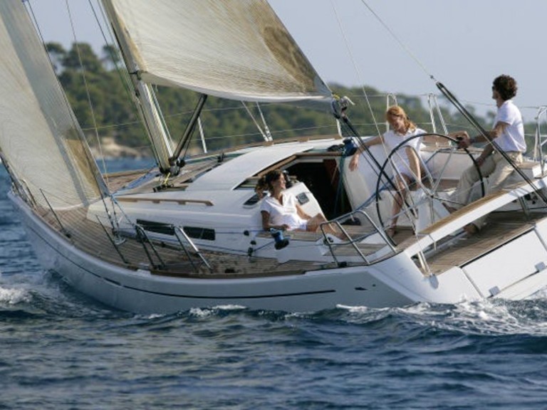 Dufour Dufour 34 in La Rochelle on SamBoat