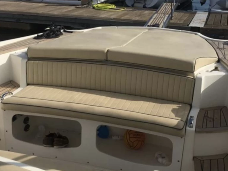 Yacht charter Porto Rotondo cheap Marlin Boat 38 Top