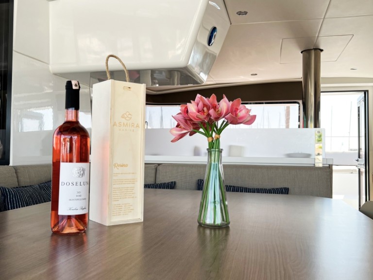 Bareboat Rental Catamaran Bali with a boat licence