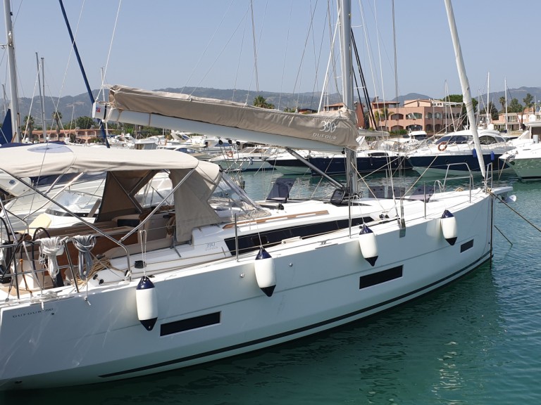 Sailboat rental in Furnari - Dufour Dufour 390 Grand Large