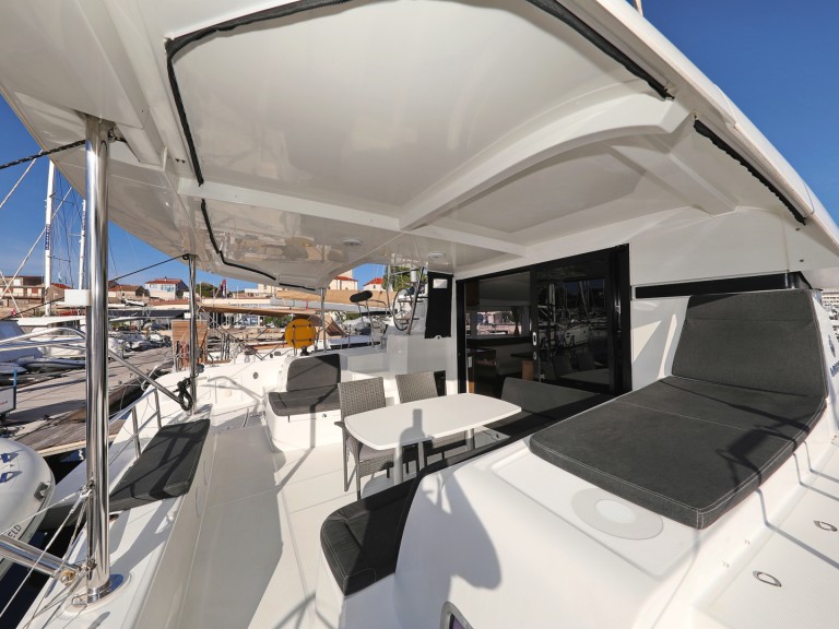 Catamaran for rent Šibenik at the best price