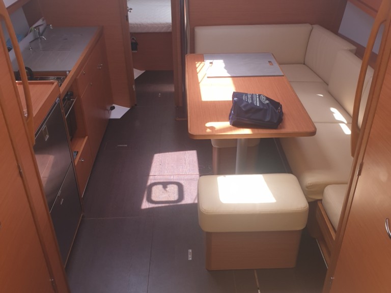 Bareboat Rental Sailboat Dufour with a boat licence