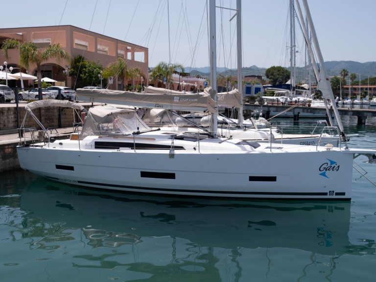 Yacht charter Furnari cheap Dufour 390 Grand Large