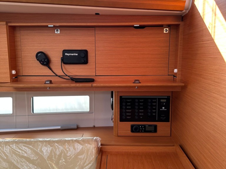 Sailboat rental in Palermo - Dufour Dufour 390 Grand Large