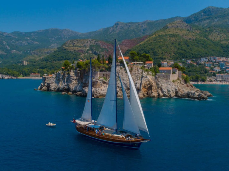 Boat rental Custom Made Kaptan Sevket in Tivat on Samboat