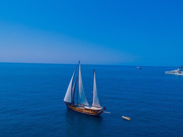 Sailboat for rent Tivat at the best price