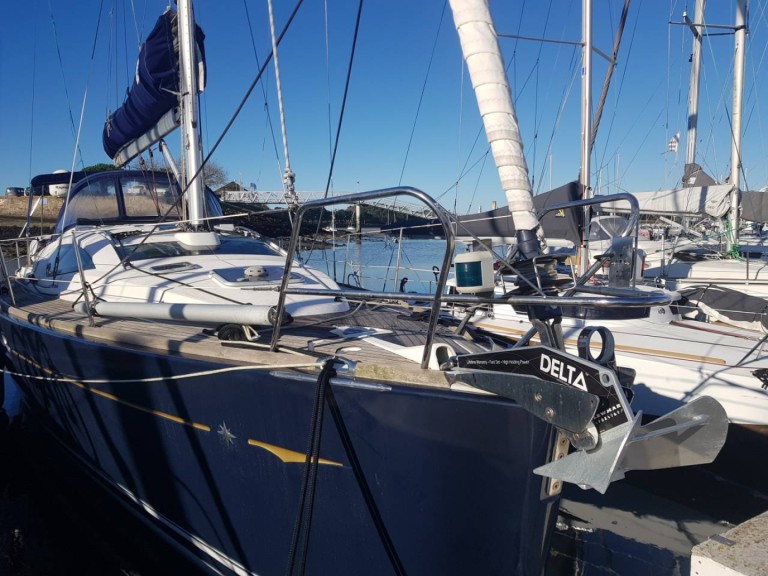 Yacht charter Larmor-Plage cheap Sun Odyssey 42 DS