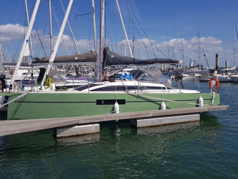 Sailboat rental in Larmor-Plage - RM RM 970