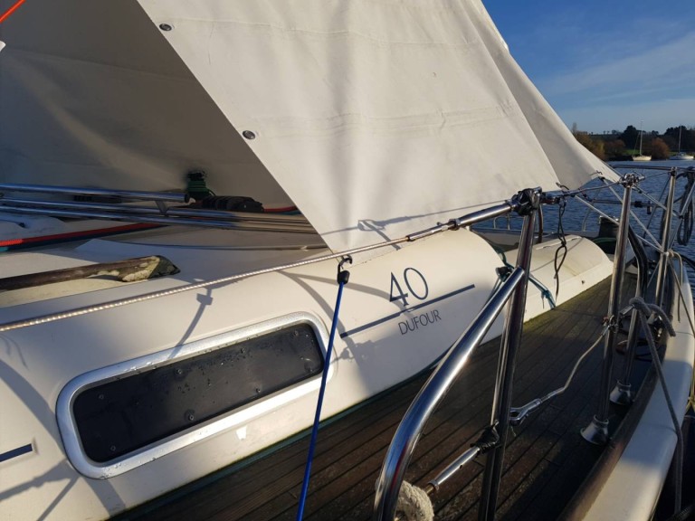 Dufour Dufour 40 charter bareboat or captained in  Larmor-Plage
