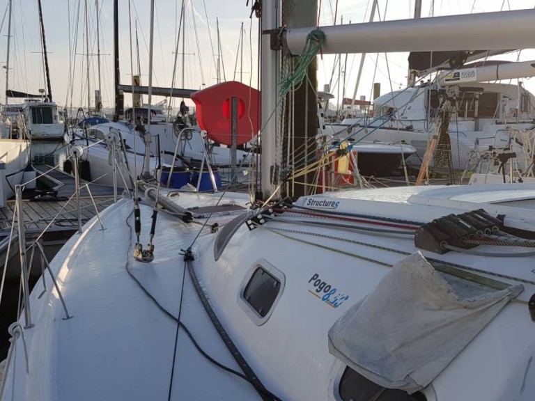 Sailboat for rent Larmor-Plage at the best price