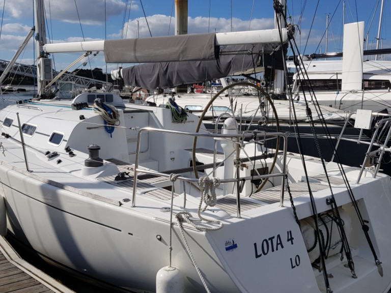 Sailboat rental with or without captain Bénéteau Larmor-Plage