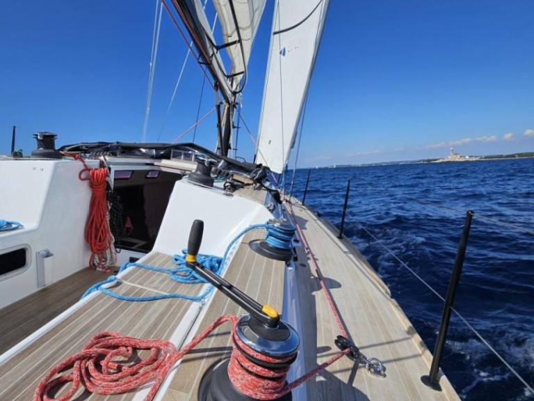 Bareboat Rental Sailboat Bénéteau with a boat licence