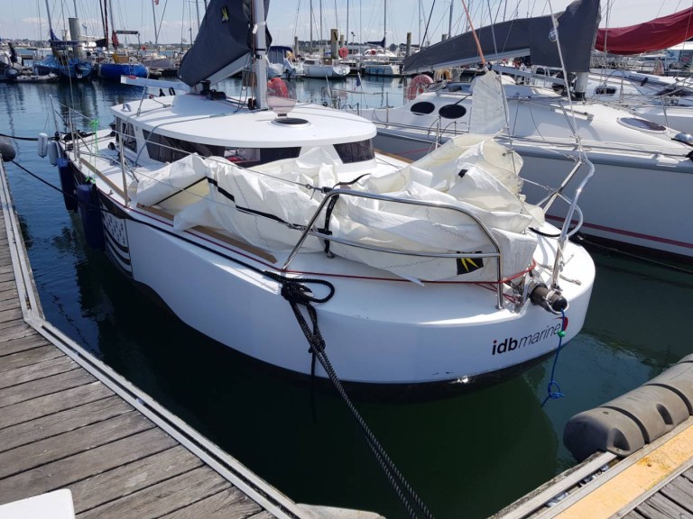 Yacht charter Larmor-Plage cheap MOJITO 6.50