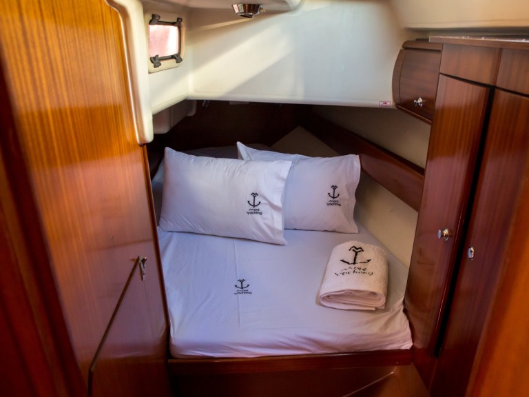 Yacht charter Lefkáda cheap Bavaria 36