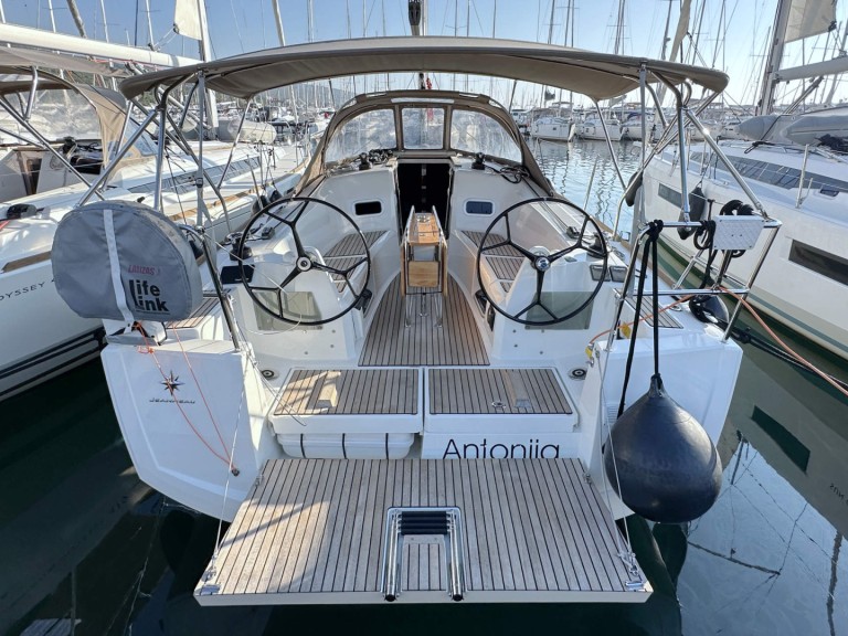 Rent a Jeanneau Sun Odyssey 349 Punat