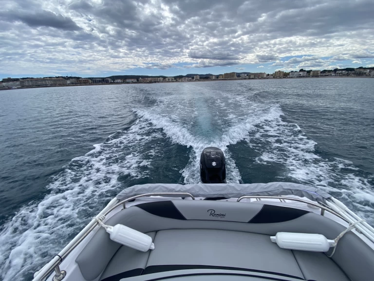 Rent a Ranieri Voyager 17 l'Escala