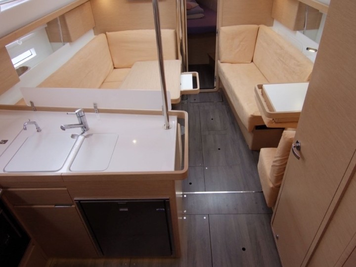 Sailboat rental in Punat - Elan Impression 40