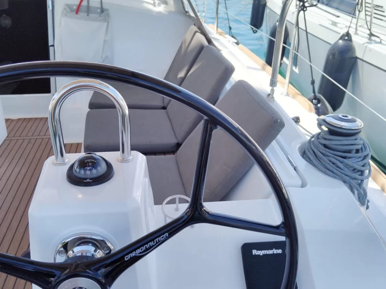 Rent a Bénéteau Oceanis 38.1 Punat