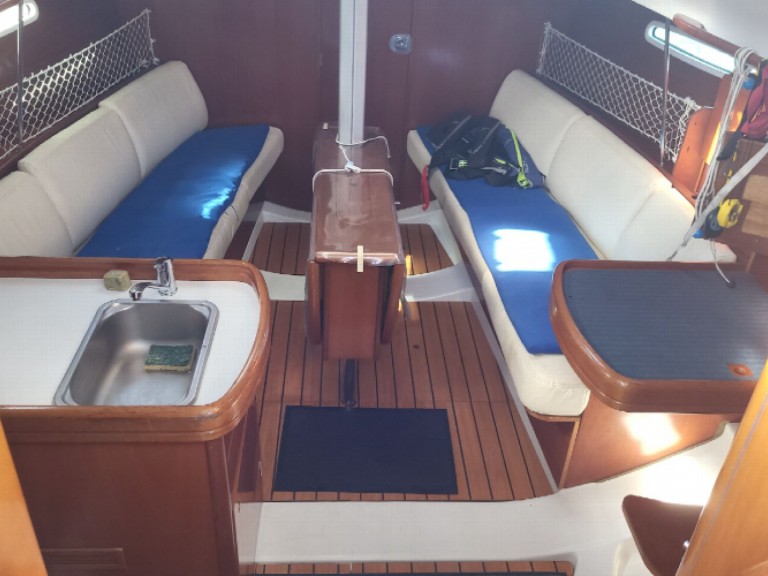Rent a 4 First 31.7 Arzon