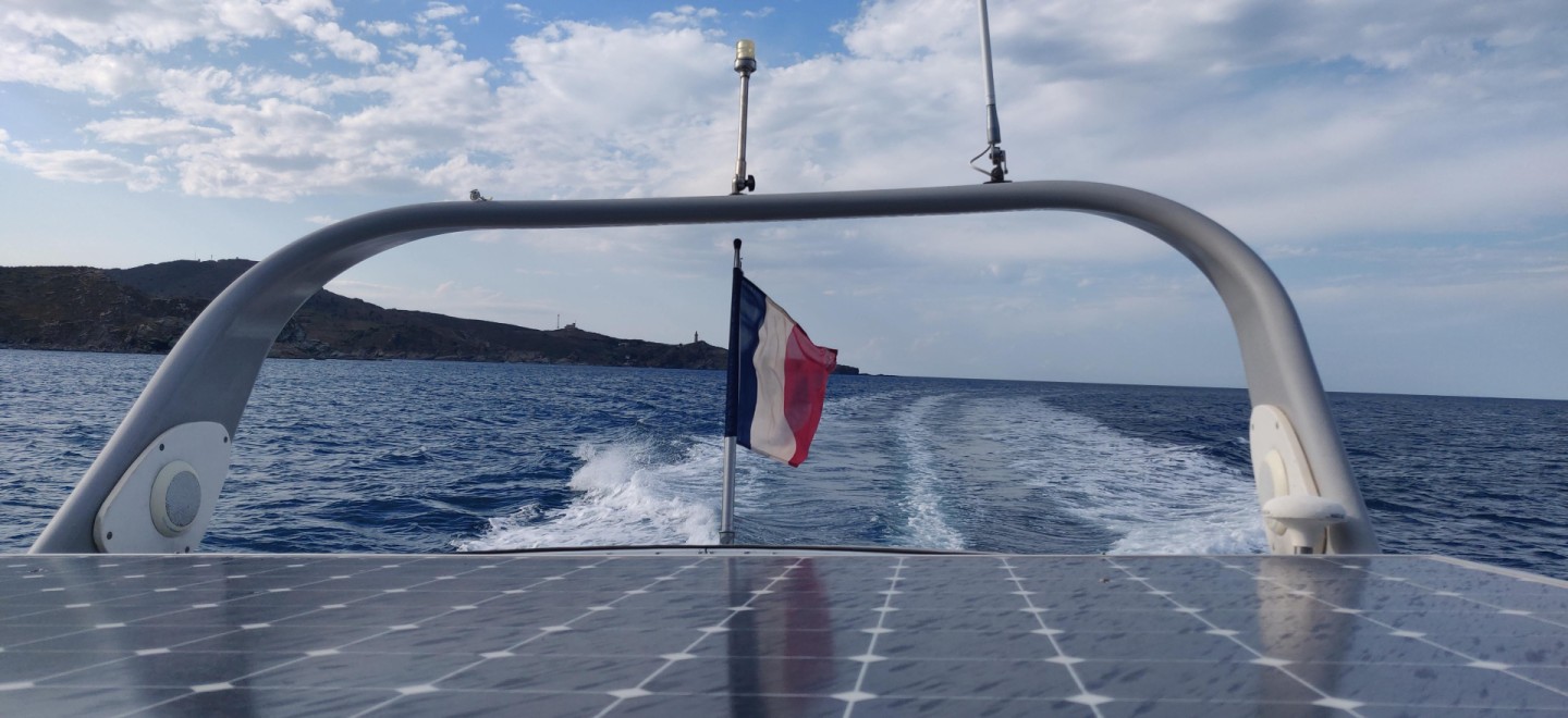 Rent a Motorboat Azimut AZ 32 Targa in Banyuls-sur-Mer (Gamyje 2