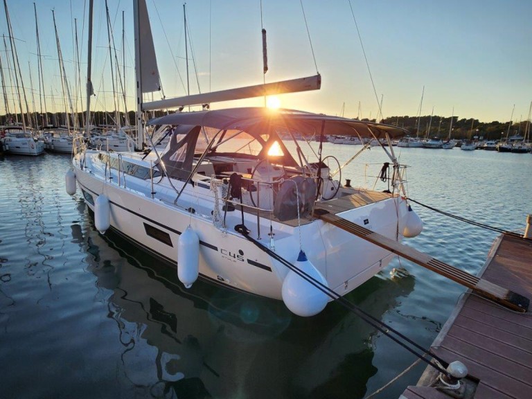 Sailboat rental with or without skipper Bavaria Primošten