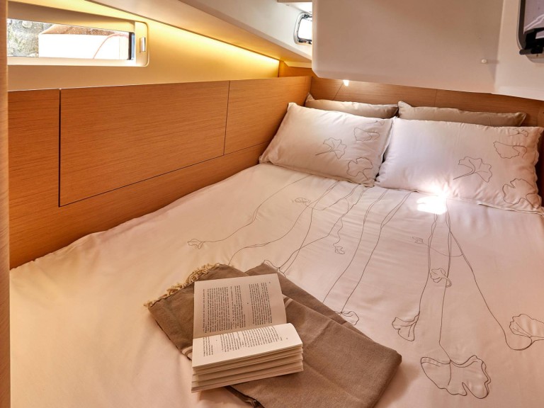 Sailboat for rent Piombino at the best price