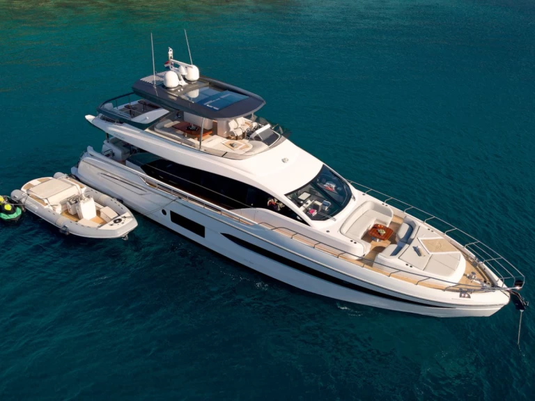 Rent a Azimut Azimut 78 Fly - 4 + 1 cab. Podstrana