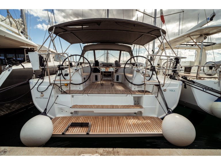 Sailboat rental in Olbia - Bénéteau Oceanis 40.1