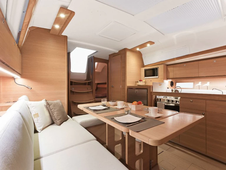 Sailboat rental in Lefkáda - Dufour Dufour 382 Grand Large