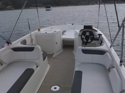 Yacht charter Hyères cheap Element E7