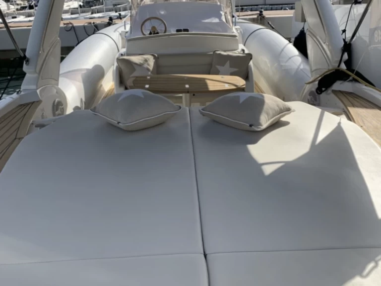 Marlin Boat Marlin Boat 38 Top charter bareboat or captained in  Porto Rotondo