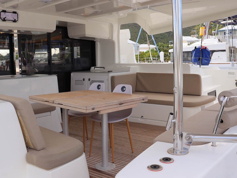 Yacht charter Road Town cheap Lagoon 46