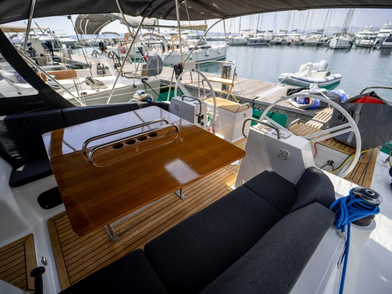 Sailboat rental with or without captain Elan Pula