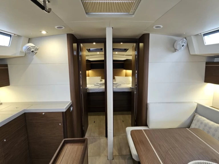 Bénéteau Oceanis 46.1 charter bareboat or captained in  Kos