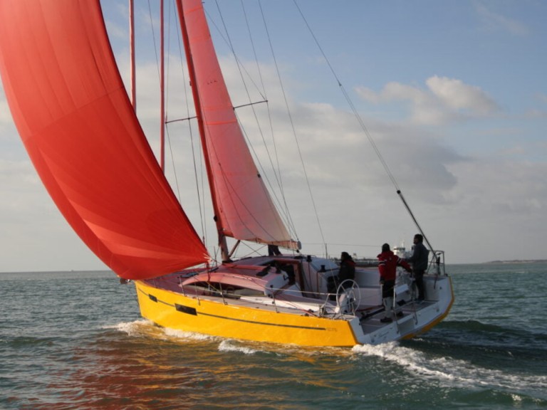 Sailboat for rent La Trinité-sur-Mer at the best price