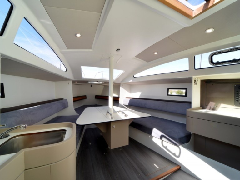 Rent a RM RM 890 BIQUILLE La Trinité-sur-Mer