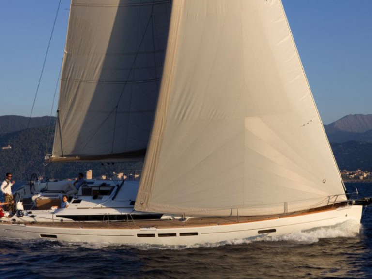 Boat rental Jeanneau Sun Odyssey 519 in Saint-Mandrier-sur-Mer on Samboat