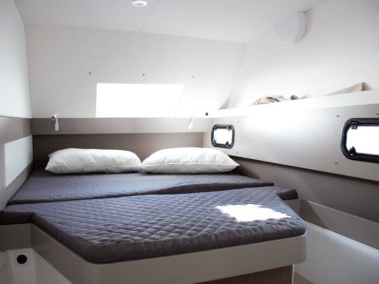 Bali Bali 4.3 charter bareboat or captained in  Castellammare di Stabia