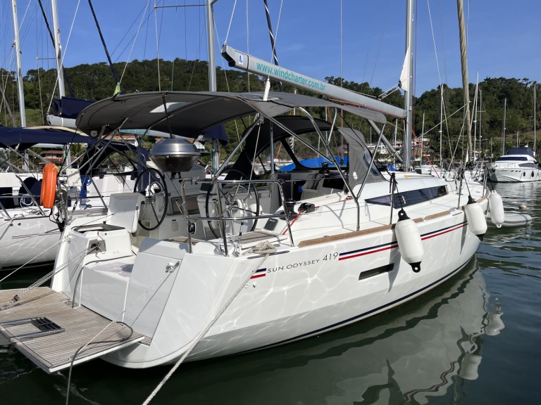 Sailboat rental with or without skipper Jeanneau Marina Farol de Paraty