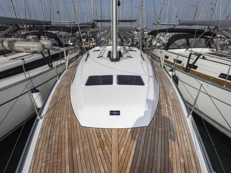 Rent a Bavaria Cruiser 46 Style Biograd na Moru