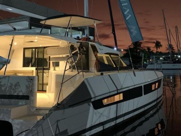 Catamaran rental in Paraty - CatFlash 43 CatFlash 43