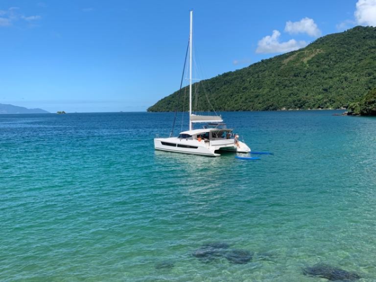Bareboat Rental Catamaran CatFlash 43 with a boat licence