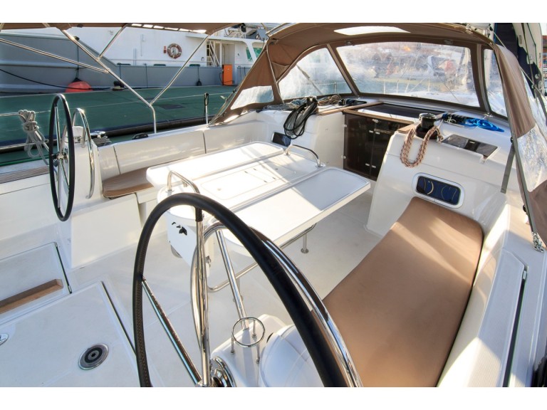 Sailboat for rent Marina del Sur at the best price