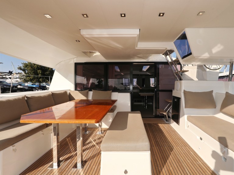 Rent a Fountaine Pajot Saba 50 Trogir