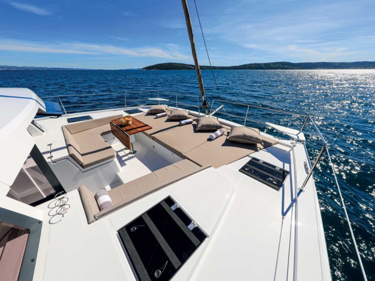 Yacht charter Le Marin cheap BALI 4.6 NUMERO 2