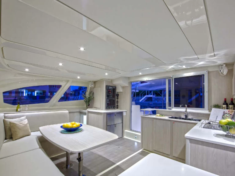 Rent a Leopard Leopard 44 Adaköy