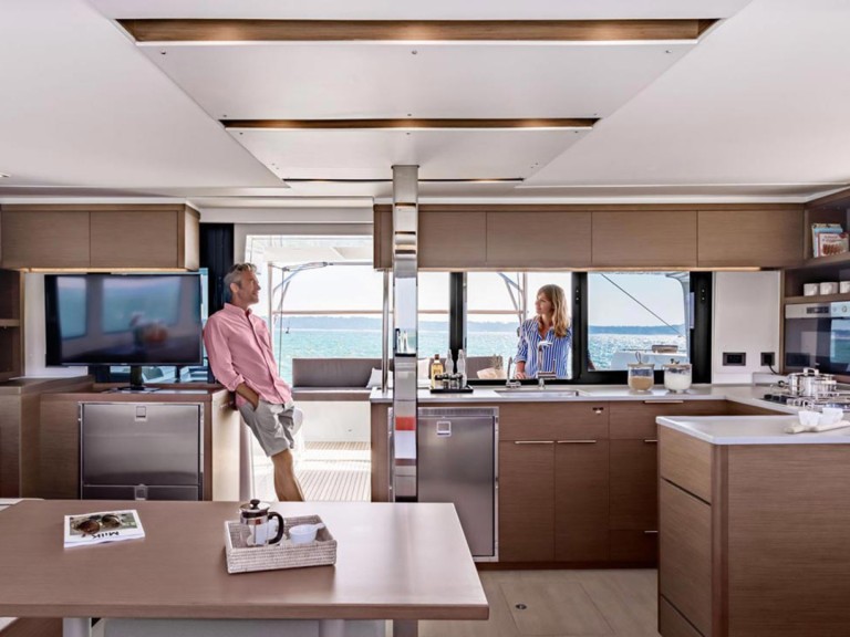 Catamaran rental with or without captain Lagoon Pomer